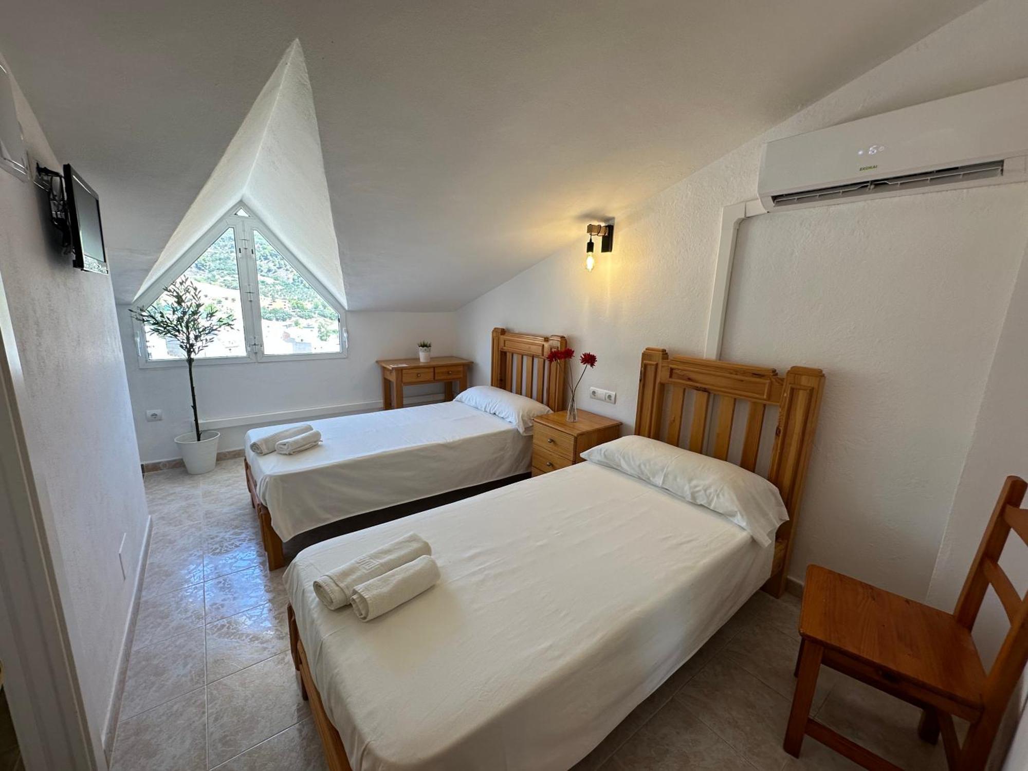 Hostal Sango Sierra De Las Nieves Alozaina Eksteriør billede