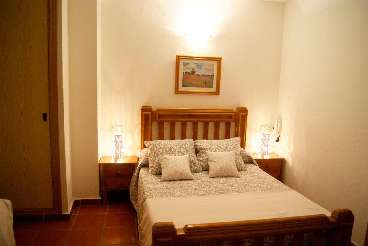 Hostal Sango Sierra De Las Nieves Alozaina Eksteriør billede